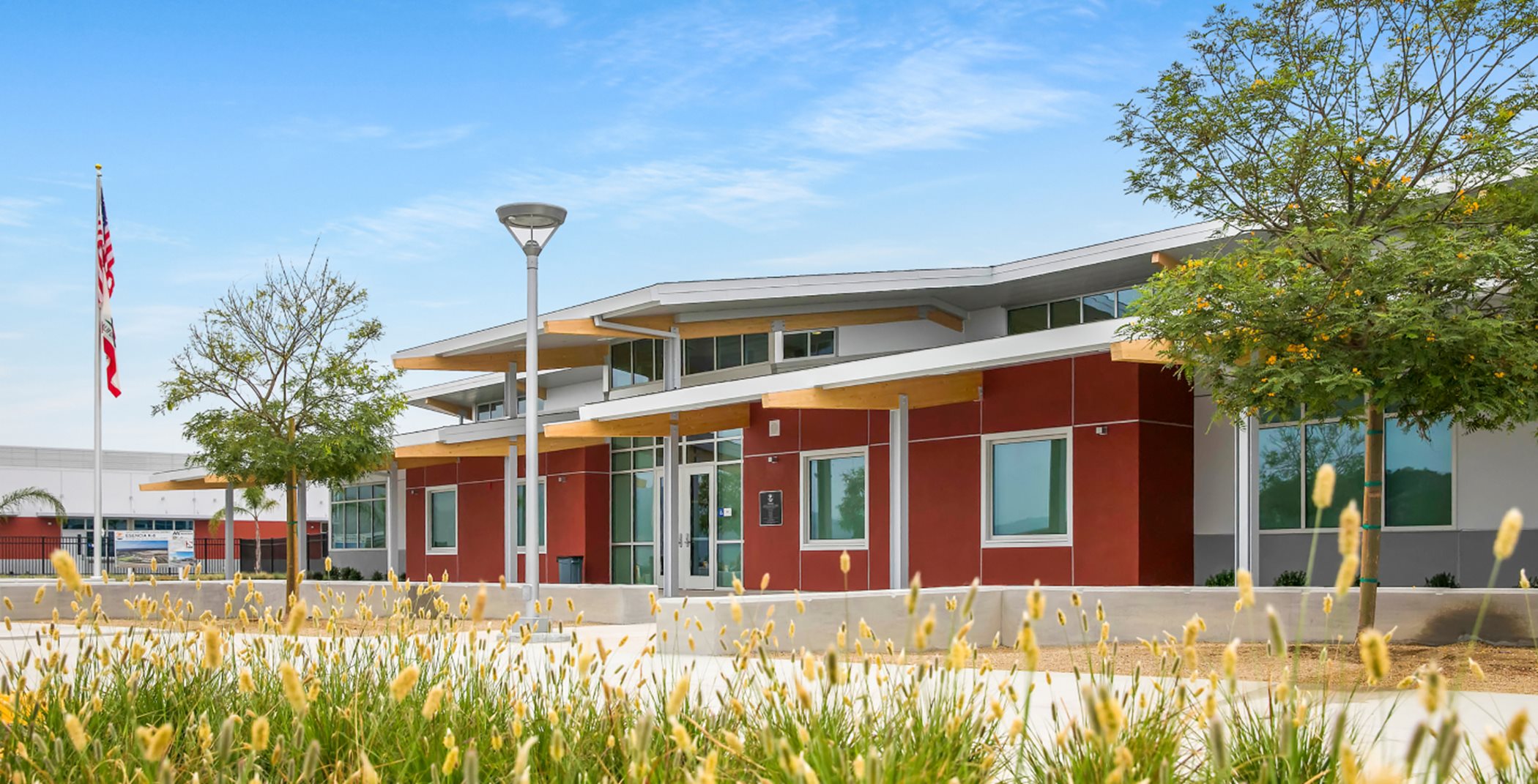 Front exterior of the Esencia school